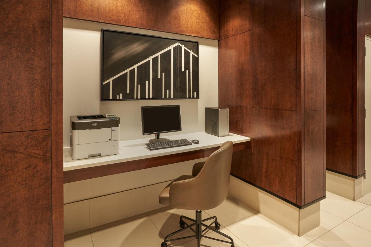 Springhill Suites By Marriott Philadelphia Airport / Ridley Park Екстериор снимка
