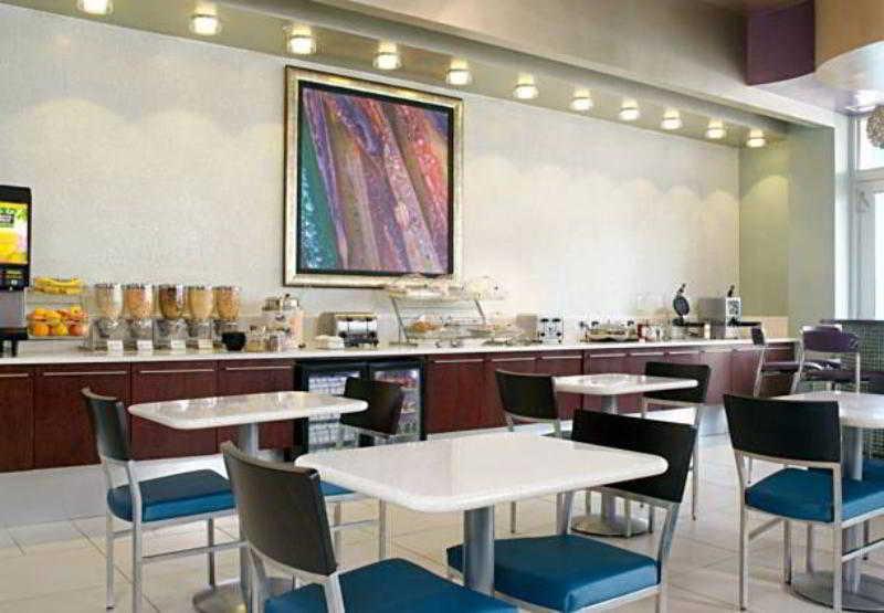 Springhill Suites By Marriott Philadelphia Airport / Ridley Park Екстериор снимка